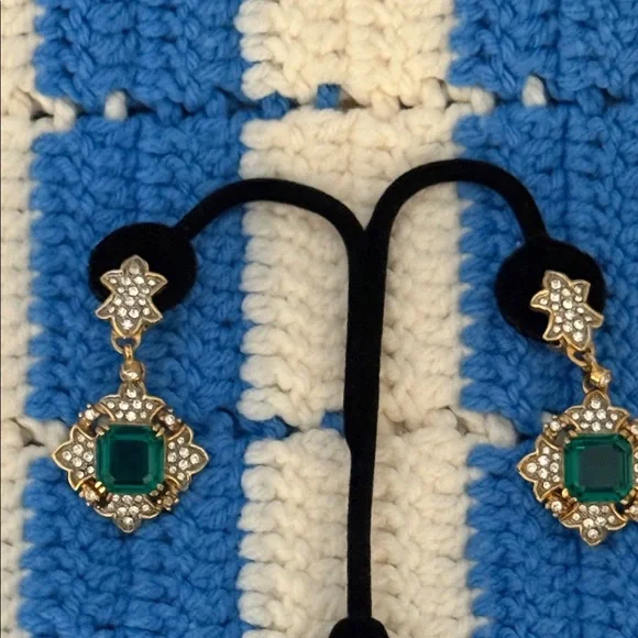 Kenneth Jay Lane Gold and Emerald Green Drop Earrings St Patrick's Day Bling - Picture 10 of 16